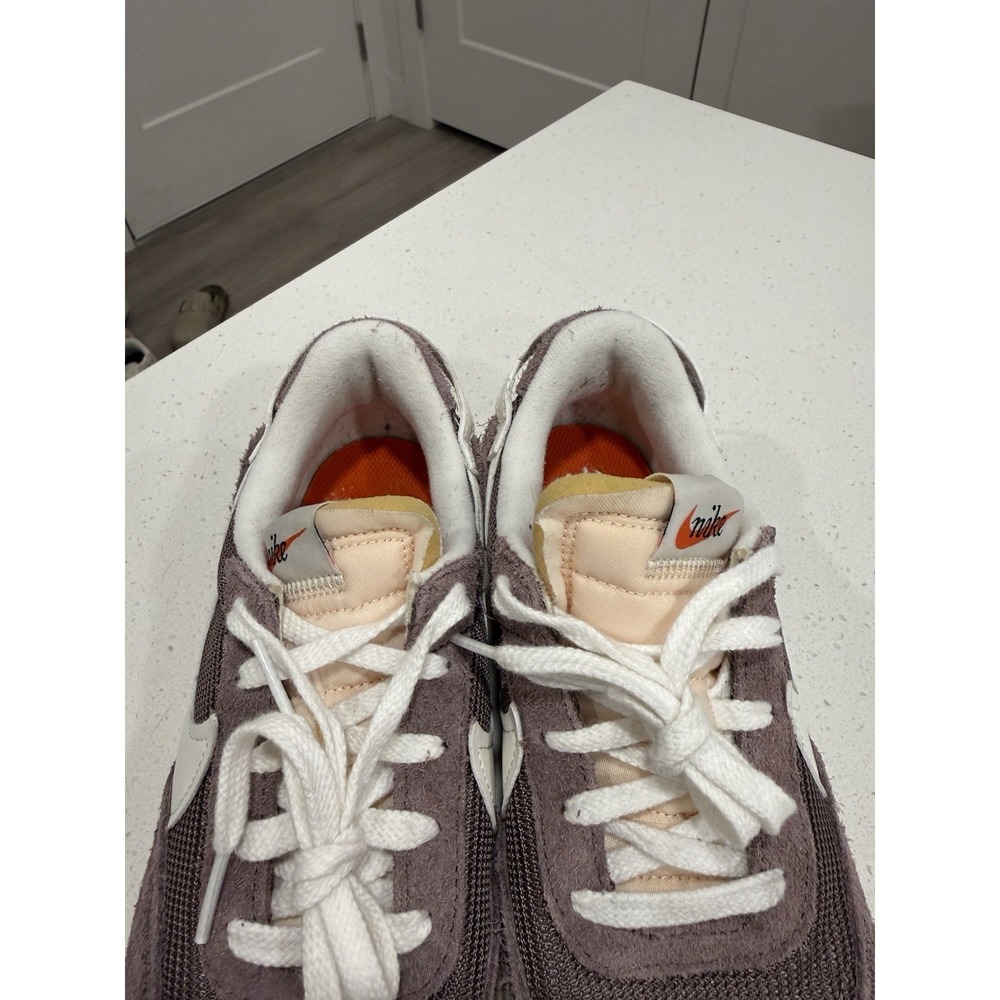 Nike Waffle Debut Vintage Women's Size 7.5 Plum Eclipse Sail Sneaker DX2931-200 - Picture 6 of 9